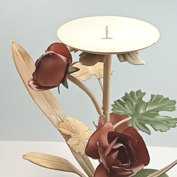 🐿️vintage tole metal floral candle holder. No flaws - Picture 3 of 7